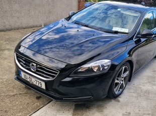 2016 - Volvo V40 Manual