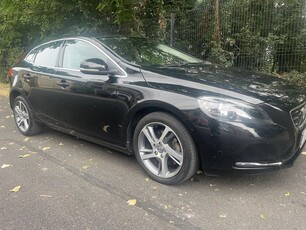 2016 - Volvo V40 Manual