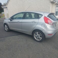 2017 - Ford Fiesta Manual