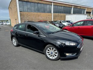 2017 - Ford Focus Manual