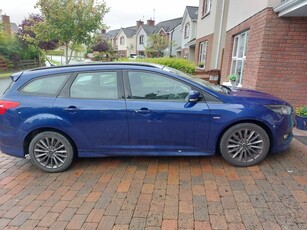 2017 - Ford Focus Manual