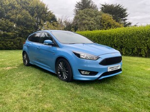 2017 - Ford Focus Manual