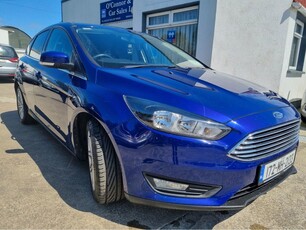 2017 - Ford Focus Manual