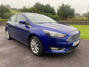 2017 - Ford Focus Manual