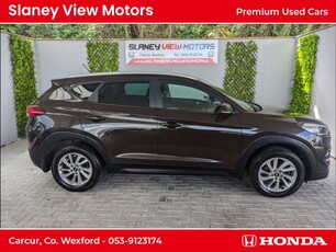 2017 - Hyundai Tucson Manual