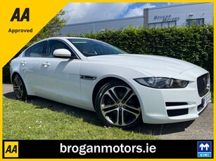 2017 - Jaguar XE Manual