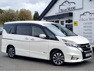 2017 - Nissan Serena Automatic