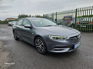 2017 - Opel Insignia Manual