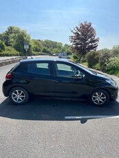 2017 - Peugeot 208 Manual