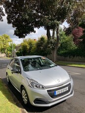 2017 - Peugeot 208 Manual