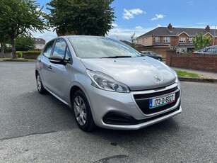 2017 - Peugeot 208 Manual