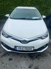 2017 - Toyota Auris Manual