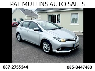 2017 - Toyota Auris Manual