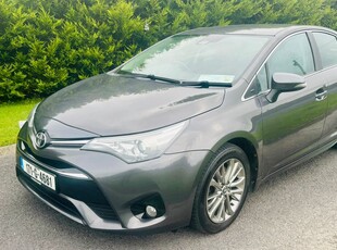 2017 - Toyota Avensis Manual