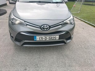 2017 - Toyota Avensis Manual