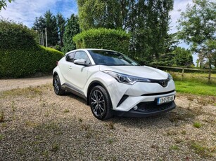 2017 - Toyota C-HR Manual