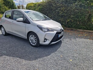 2017 - Toyota Yaris Manual