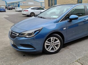 2017 - Vauxhall Astra Manual