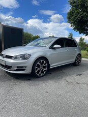 2017 - Volkswagen Golf Manual