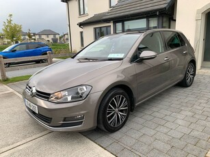 2017 - Volkswagen Golf Manual