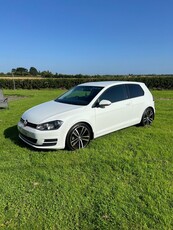 2017 - Volkswagen Golf Manual