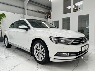 2017 - Volkswagen Passat Manual