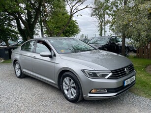 2017 - Volkswagen Passat Manual