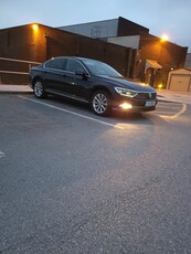 2017 - Volkswagen Passat Manual