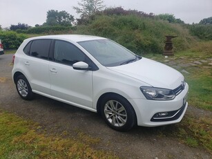 2017 - Volkswagen Polo Automatic