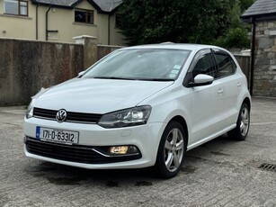 2017 - Volkswagen Polo Automatic