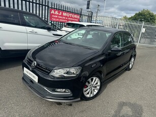 2017 - Volkswagen Polo Automatic