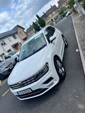 2017 - Volkswagen Tiguan Manual