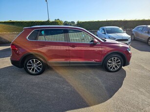 2017 - Volkswagen Tiguan Manual