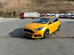 2018 - Ford Focus Manual