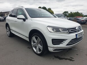 2018 - Volkswagen Touareg Automatic