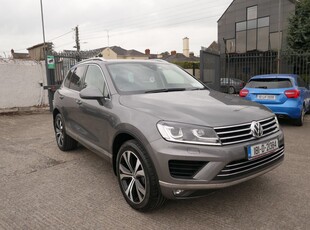 2018 - Volkswagen Touareg Automatic