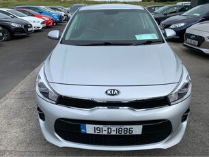 2019 - Kia Rio Manual