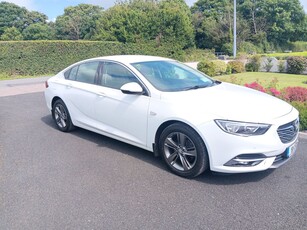 2019 - Opel Insignia Manual