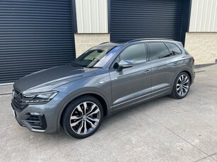 2019 - Volkswagen Touareg Automatic