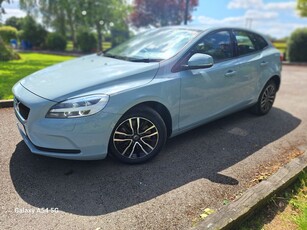 2019 - Volvo V40 Automatic