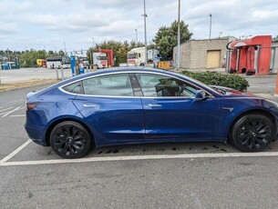 2020 - Tesla Model 3 Automatic