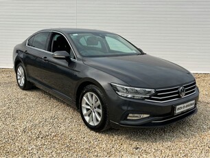 2020 - Volkswagen Passat Manual