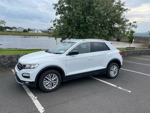 2020 - Volkswagen T-Roc Manual