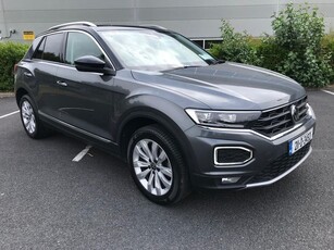 2021 (211) Volkswagen T-Roc