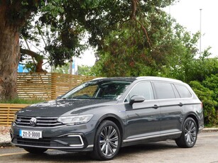 2021 - Volkswagen Passat Automatic