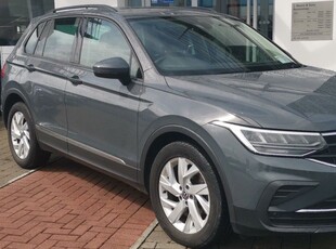 2021 - Volkswagen Tiguan Manual