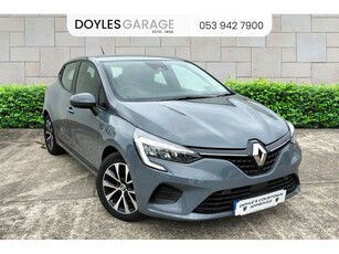 2022 (221) Renault Clio