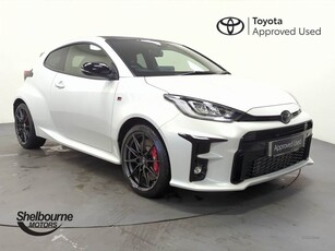 2022 - Toyota Yaris Manual