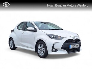 2022 - Toyota Yaris Manual