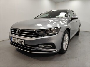 2022 - Volkswagen Passat Manual